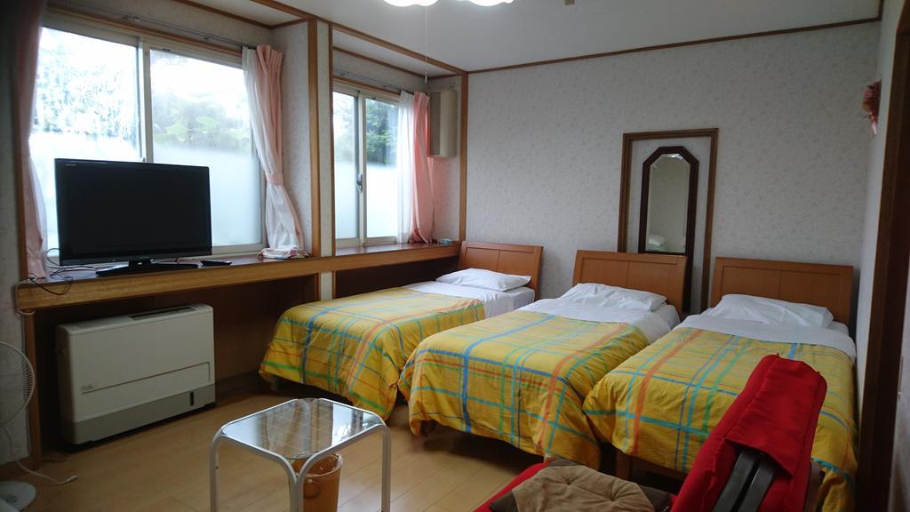 Inn Yamanami Яманакако Екстериор снимка